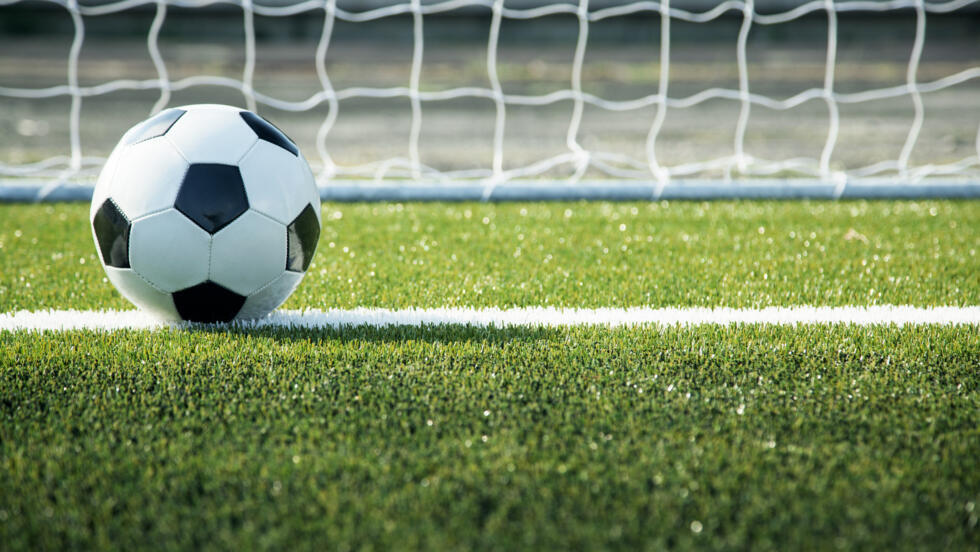 拜仁vs葡萄牙体育首发：凯恩、奥利塞出战，阿方索回归