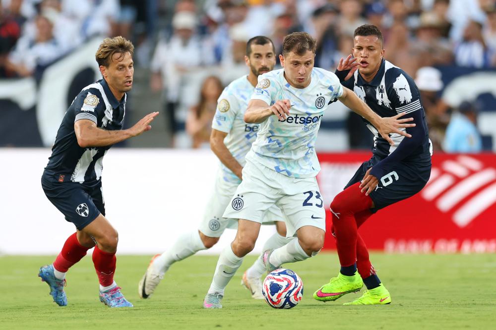 琼斯：我们一直都支持斯洛特，萨拉赫的情况轮不到我点评