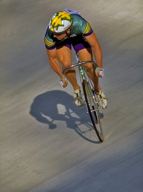 运动员们往 运动员们往